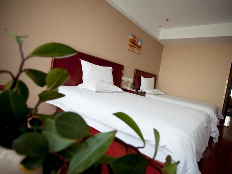 Greentree Inn Shandong Rizhao East Haiqu Road Business Hotel מראה חיצוני תמונה